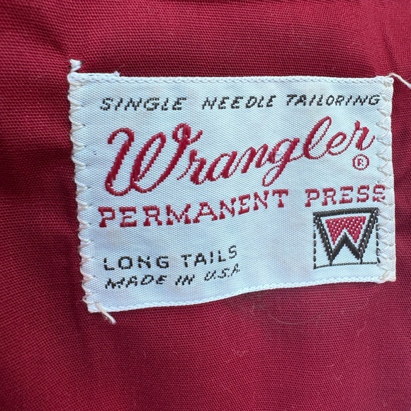 Vintage Wrangler Fancy Shirt with pearl snap buttons, Gold accents. Special. - Picture 9 of 11